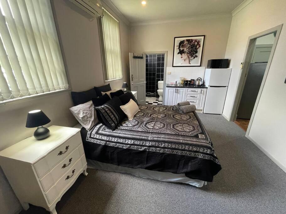 Post Office Boutique Accommodation Hat Head Экстерьер фото